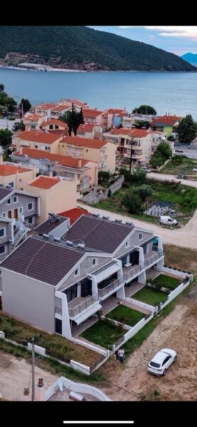 Διαμέρισμα στο Πόρτο Νέα Περάμος