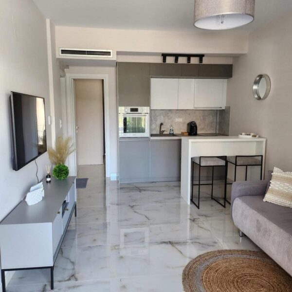 Elia apartment