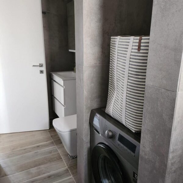 Elia apartment