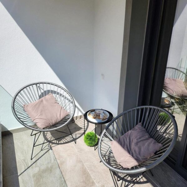 Elia apartment