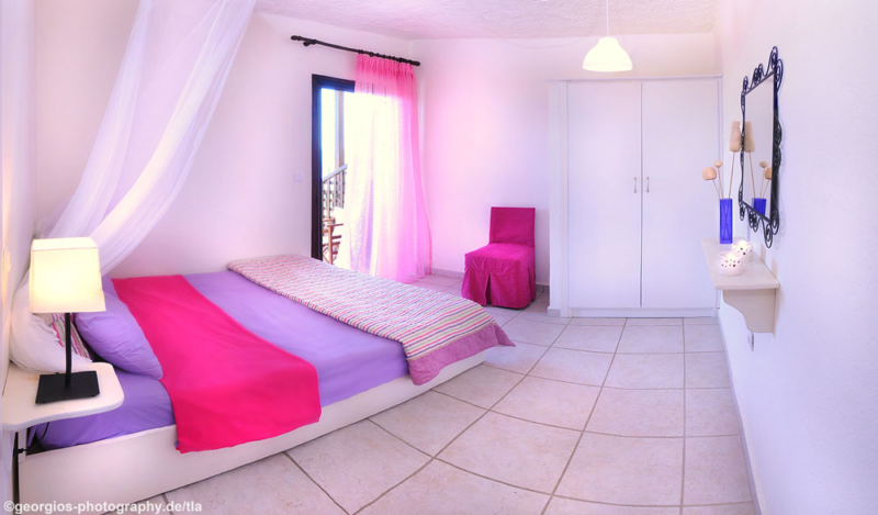 Heos Studios & Apartments